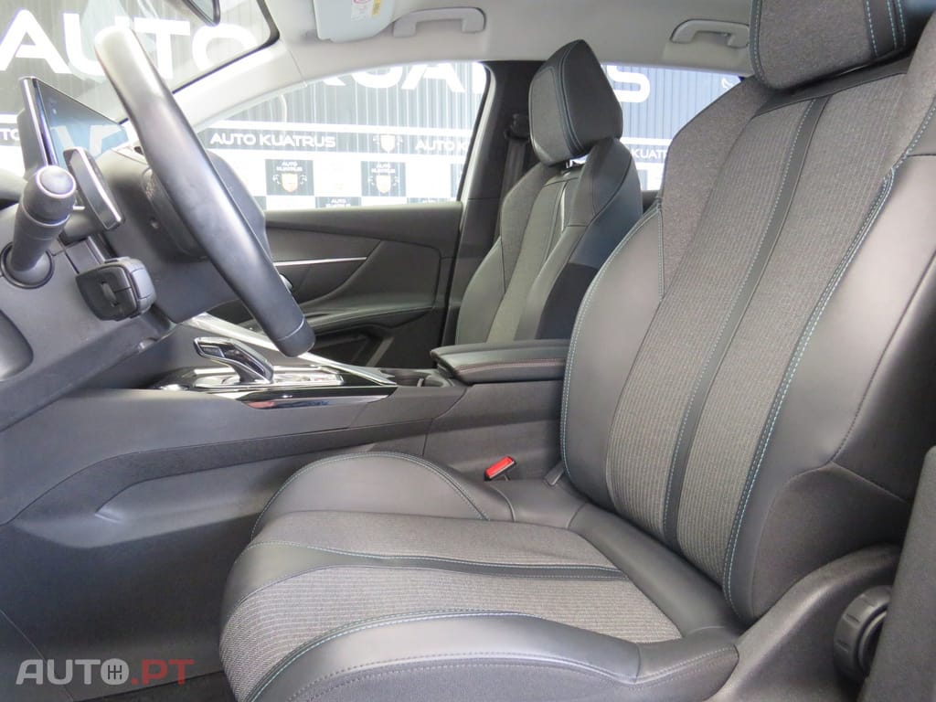 Peugeot 3008 1.5 BlueHDi Allure EAT8