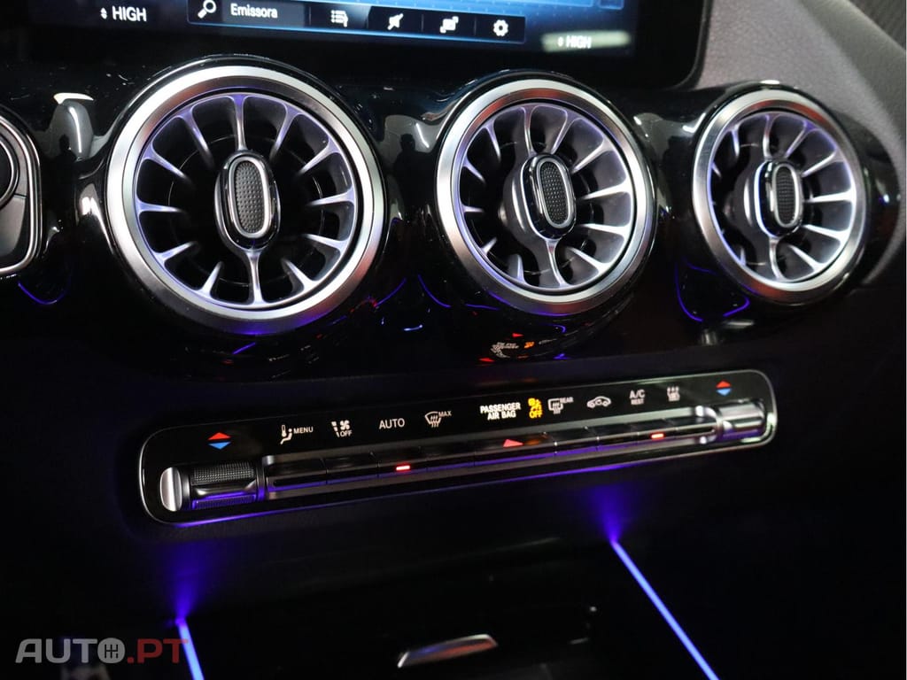 Mercedes-Benz GLA 250 e AMG LINE