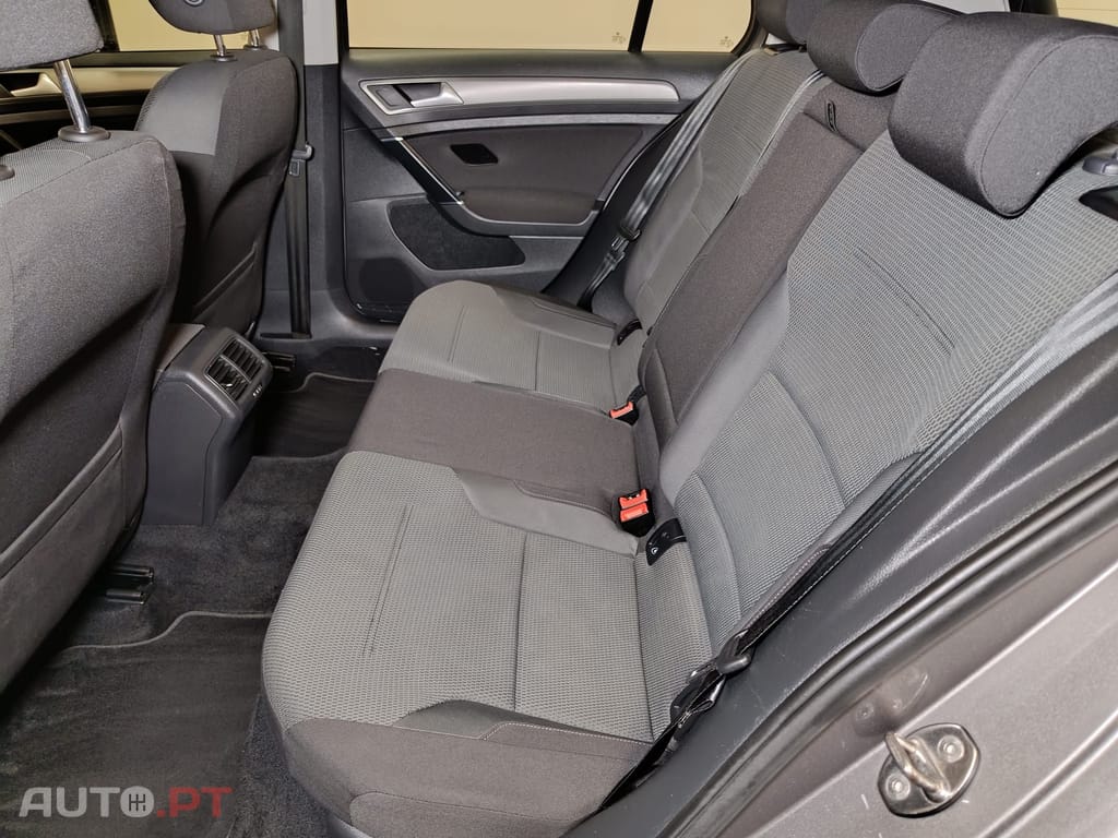 Volkswagen Golf 1.6 Tdi Confortline DSG