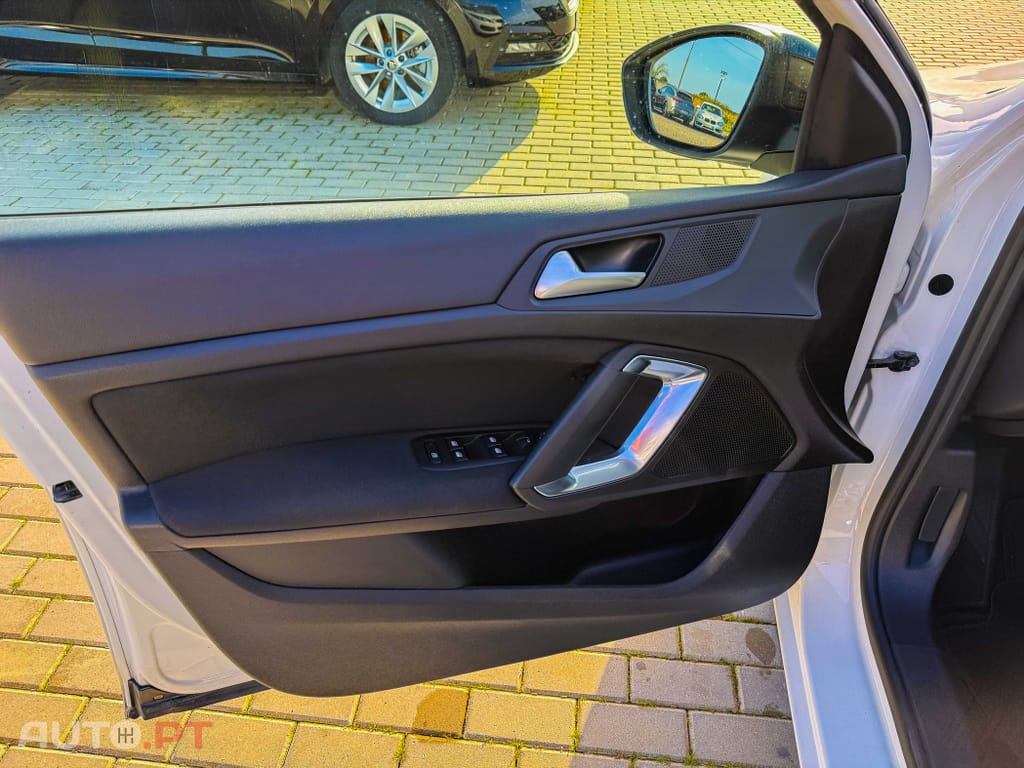 Peugeot 308 1.5 BlueHDi Business Line