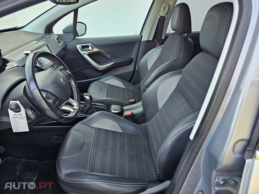 Peugeot 2008 1.2 PureTech Allure
