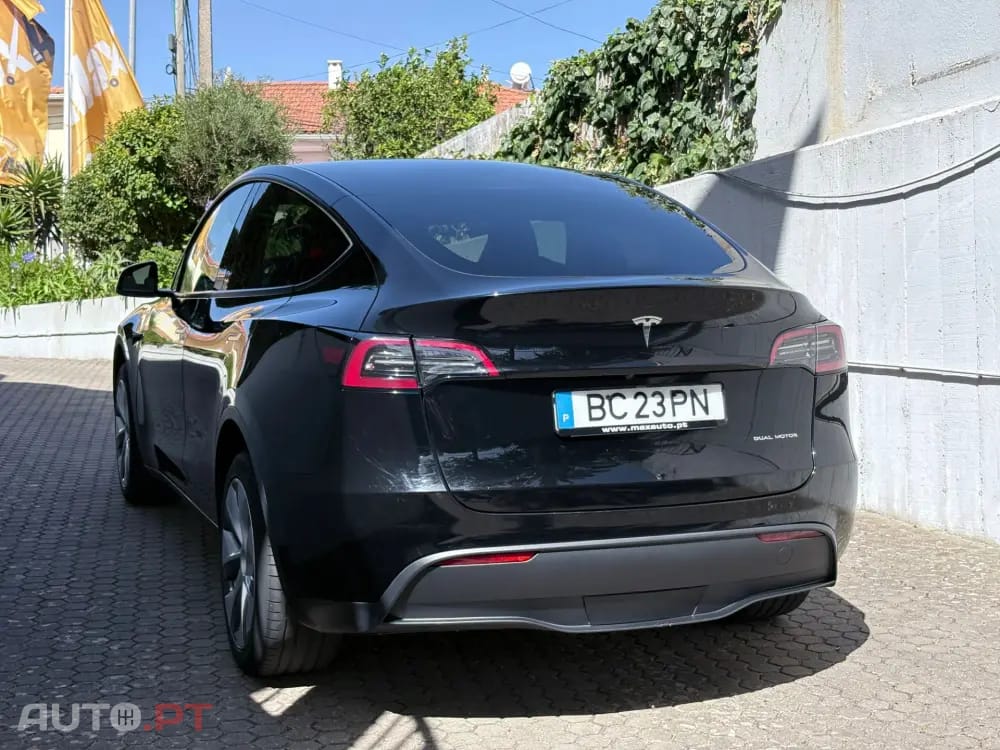 Tesla Model Y Long Range Tração Integral