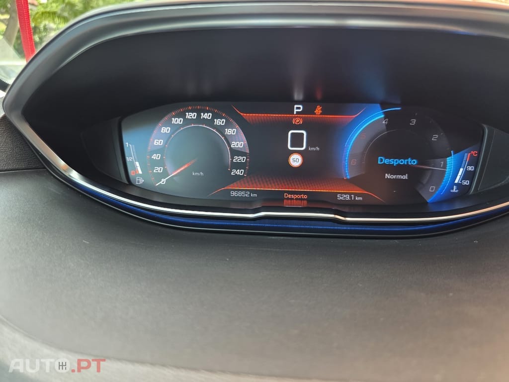 Peugeot 5008 1.5 BlueHDi Allure EAT8