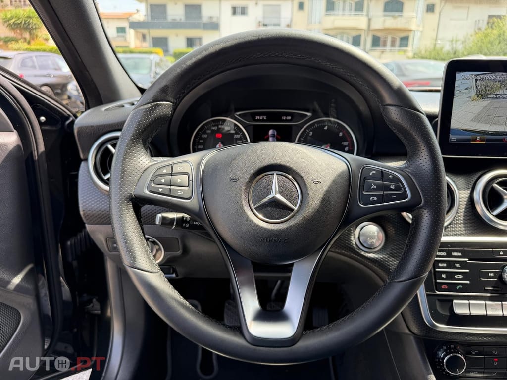 Mercedes-Benz A 180 d AMG Line