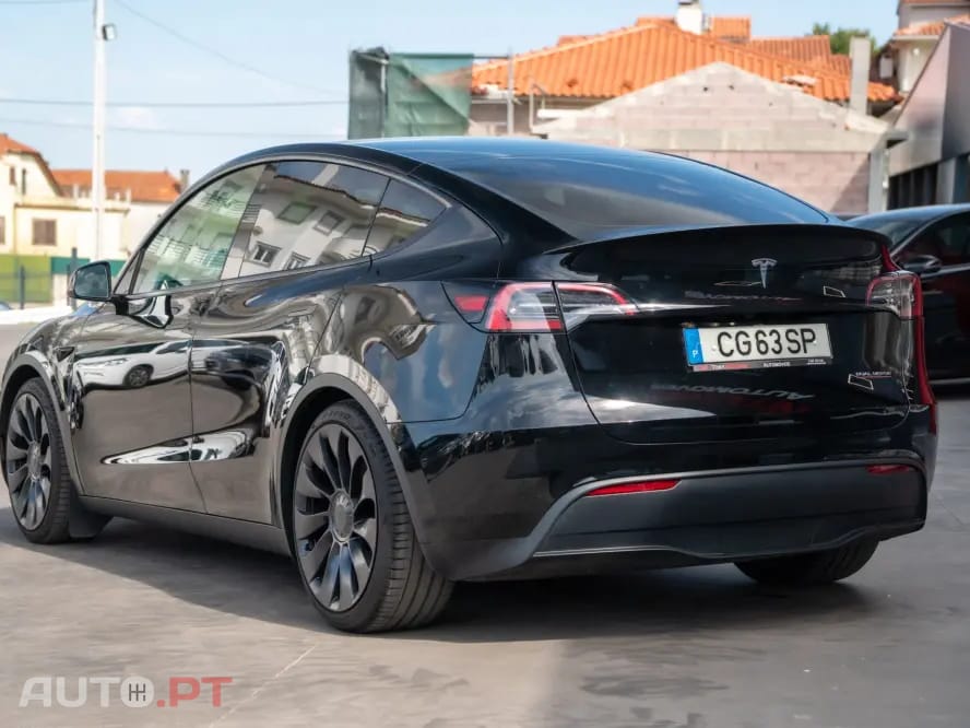 Tesla Model Y Performance Dual Motor AWD