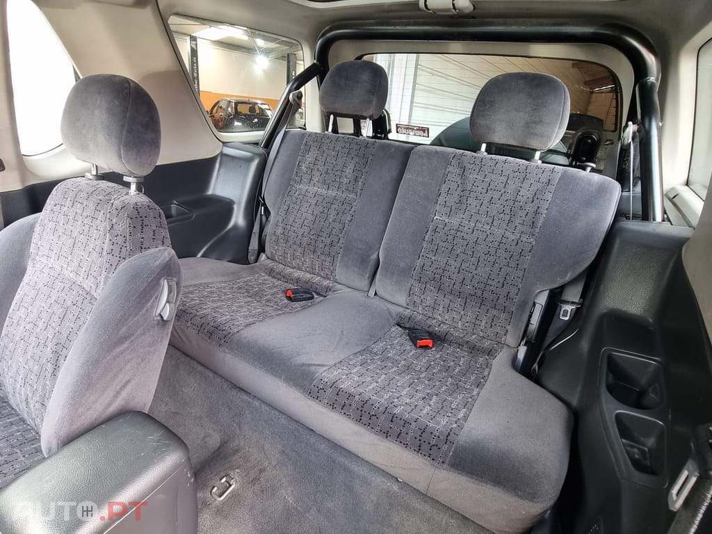 Opel Frontera 2.2 DTi Sport