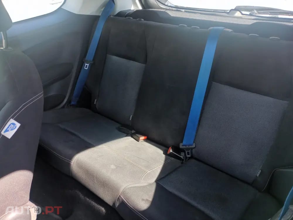 Peugeot 208 PureTech 82 Winter Edition