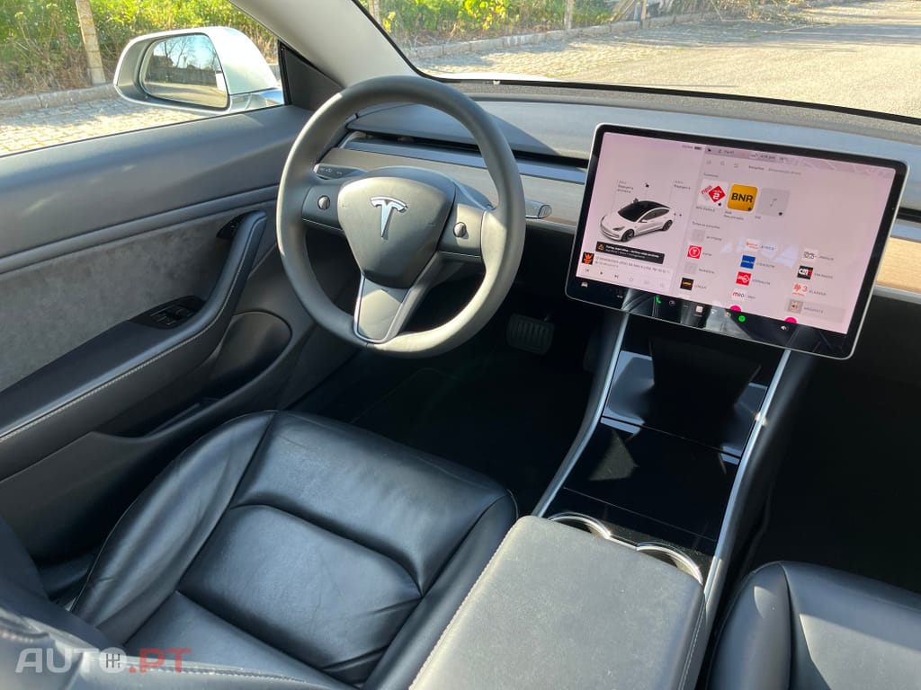 Tesla Model 3 Tração Traseira
