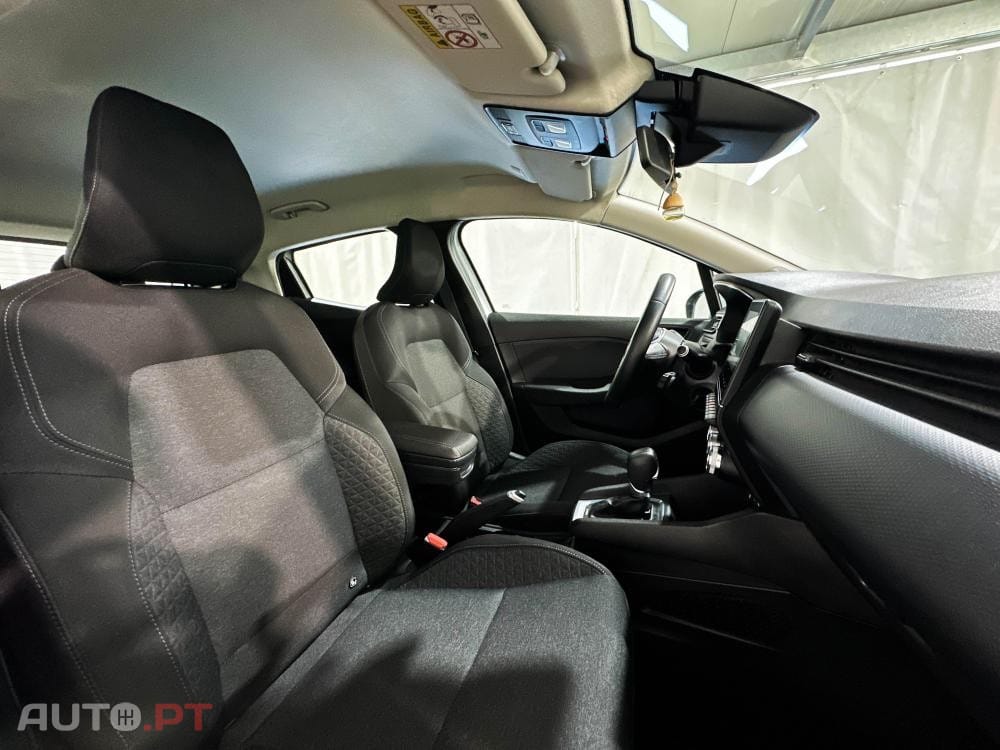 Renault Clio 1.6 E-Tech Intens