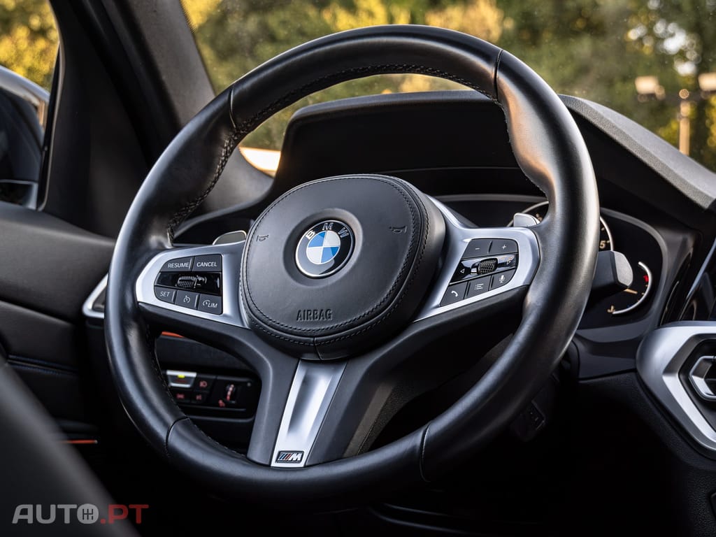 BMW 320 i Pack M Auto