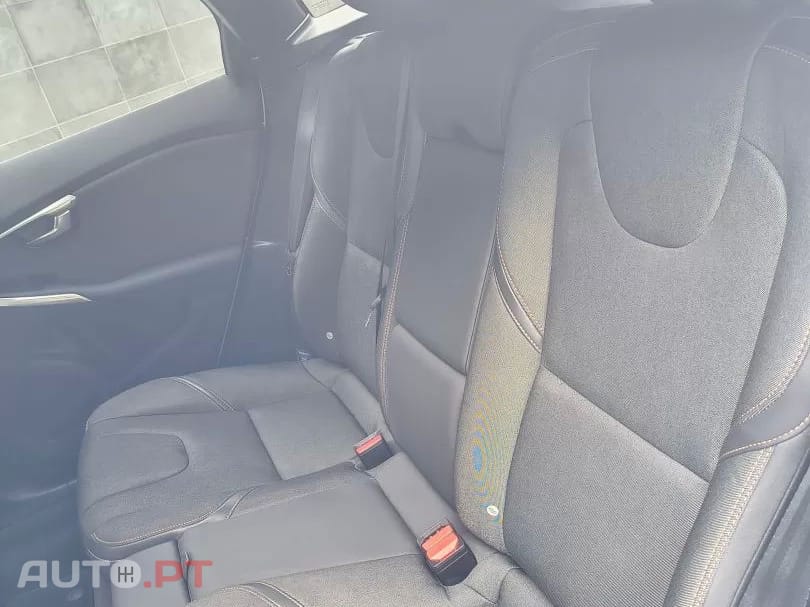 Volvo V40 Cross Country D2 You