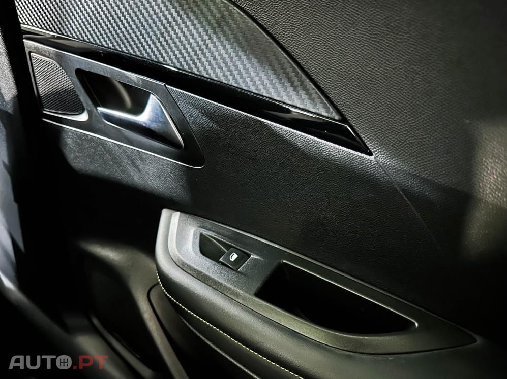 Peugeot E-2008 50 kWh GT Pack