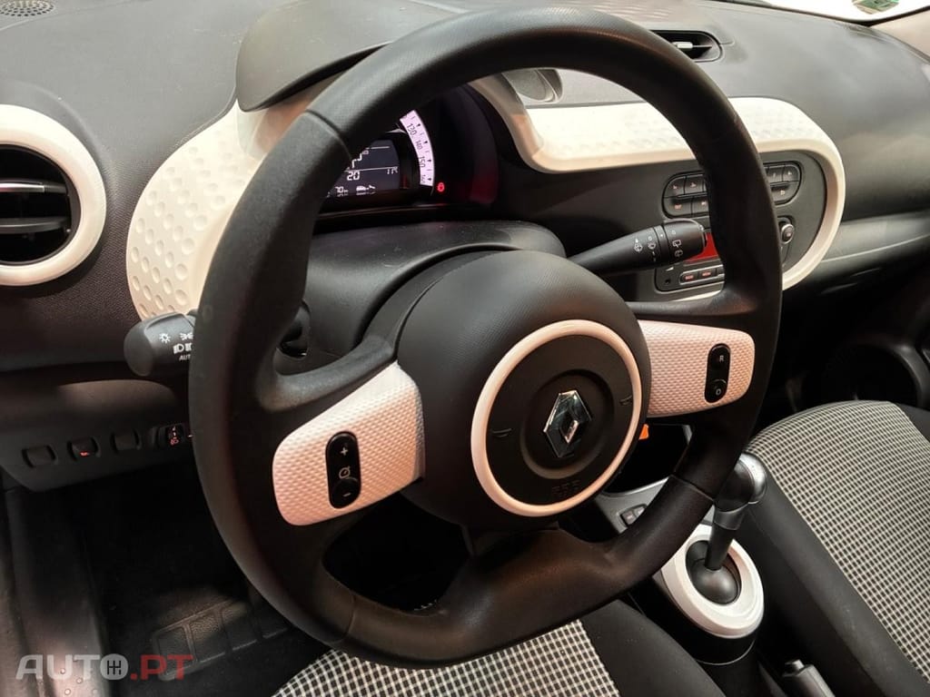 Renault Twingo E-Tech Authentic
