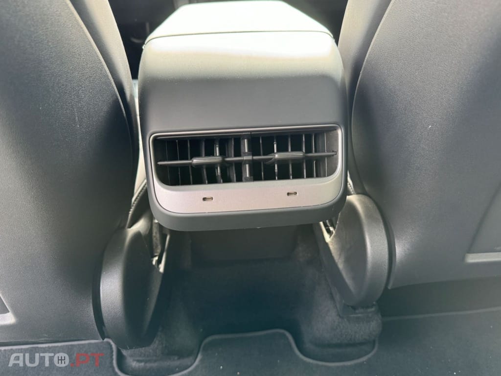 Tesla Model Y Performance Dual AWD I.V.A DEDUTIVEL