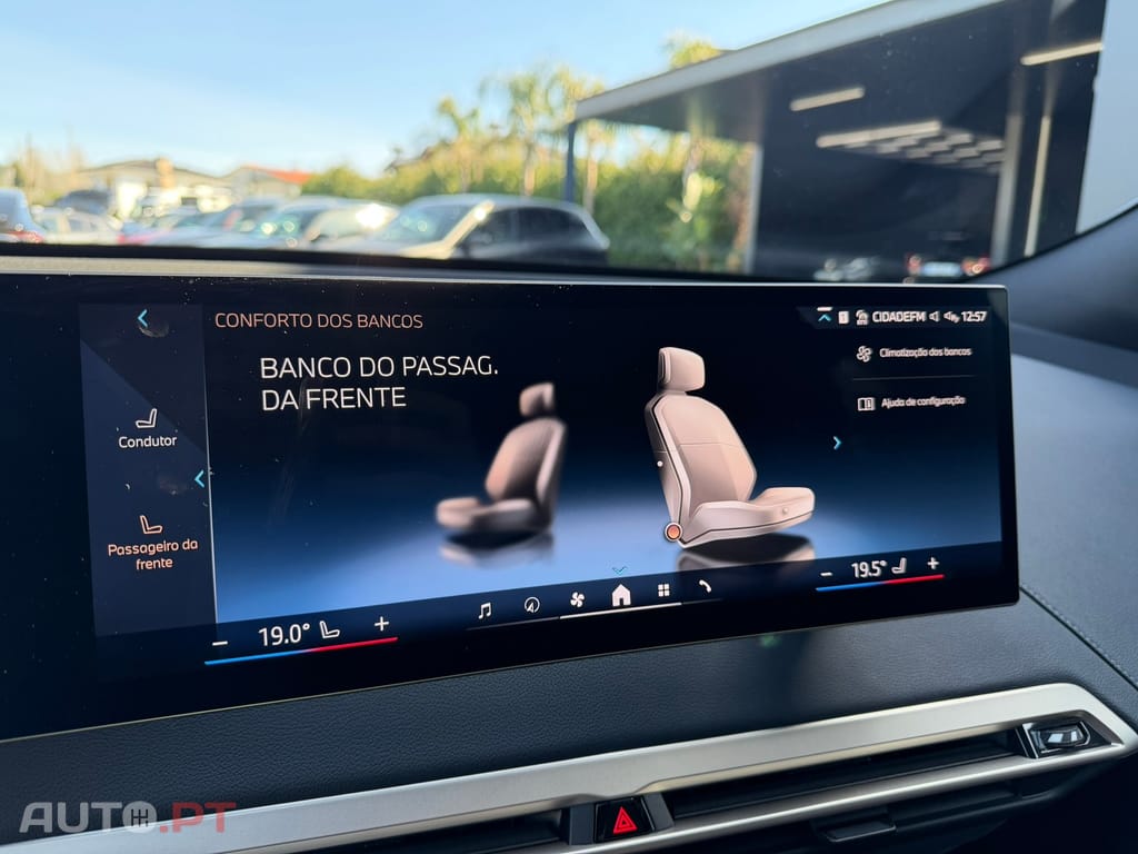 BMW iX xDrive 40 Pack Desportivo