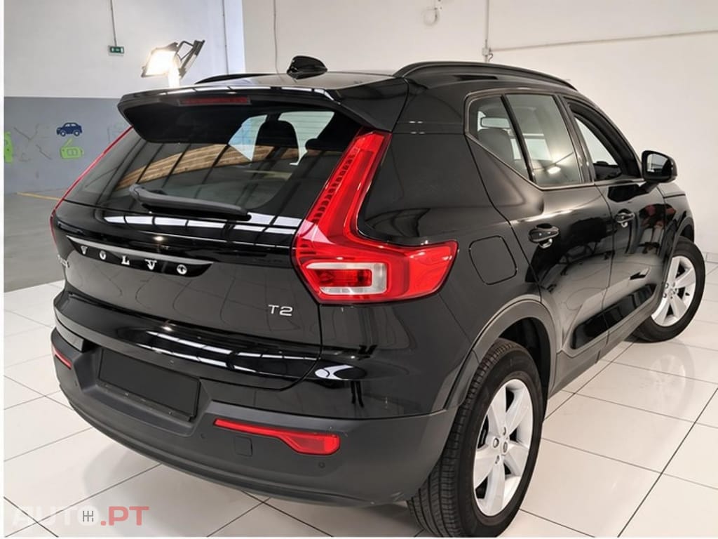 Volvo XC40 1.5 T2 Momentum Core Geartronic