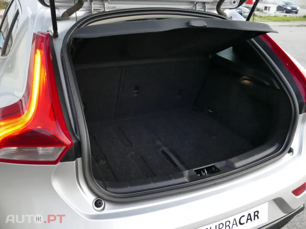 Volvo V40 1.6 D2 Momentum