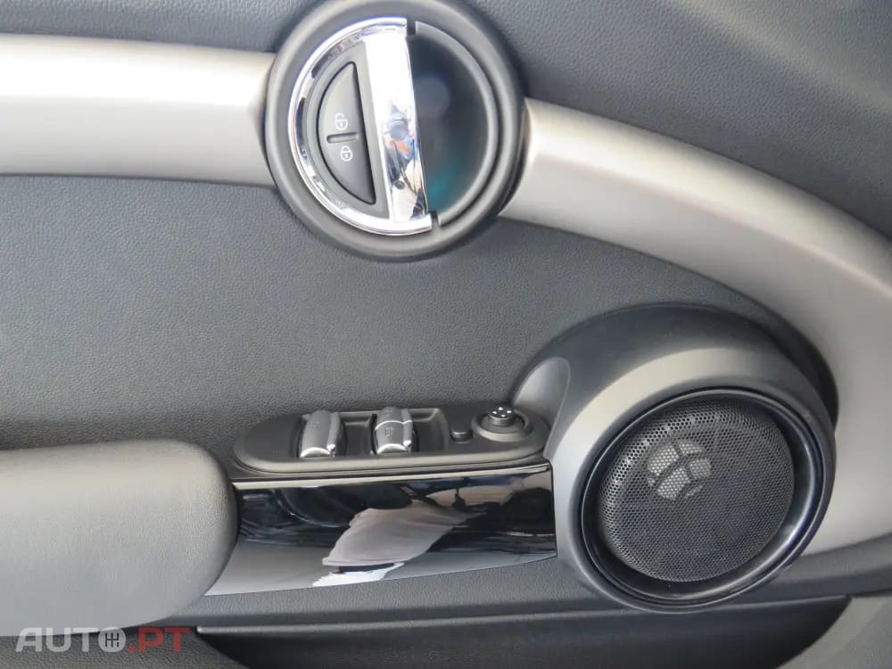 MINI Cabrio John Cooper Works