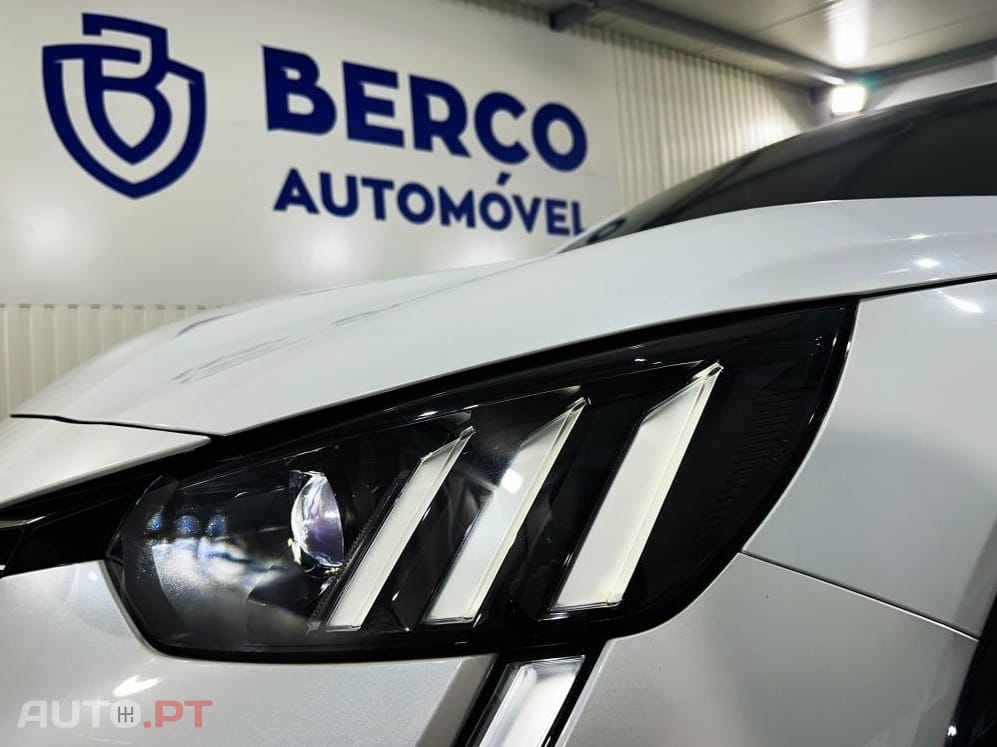 Peugeot E-208 50 kWh GT Pack