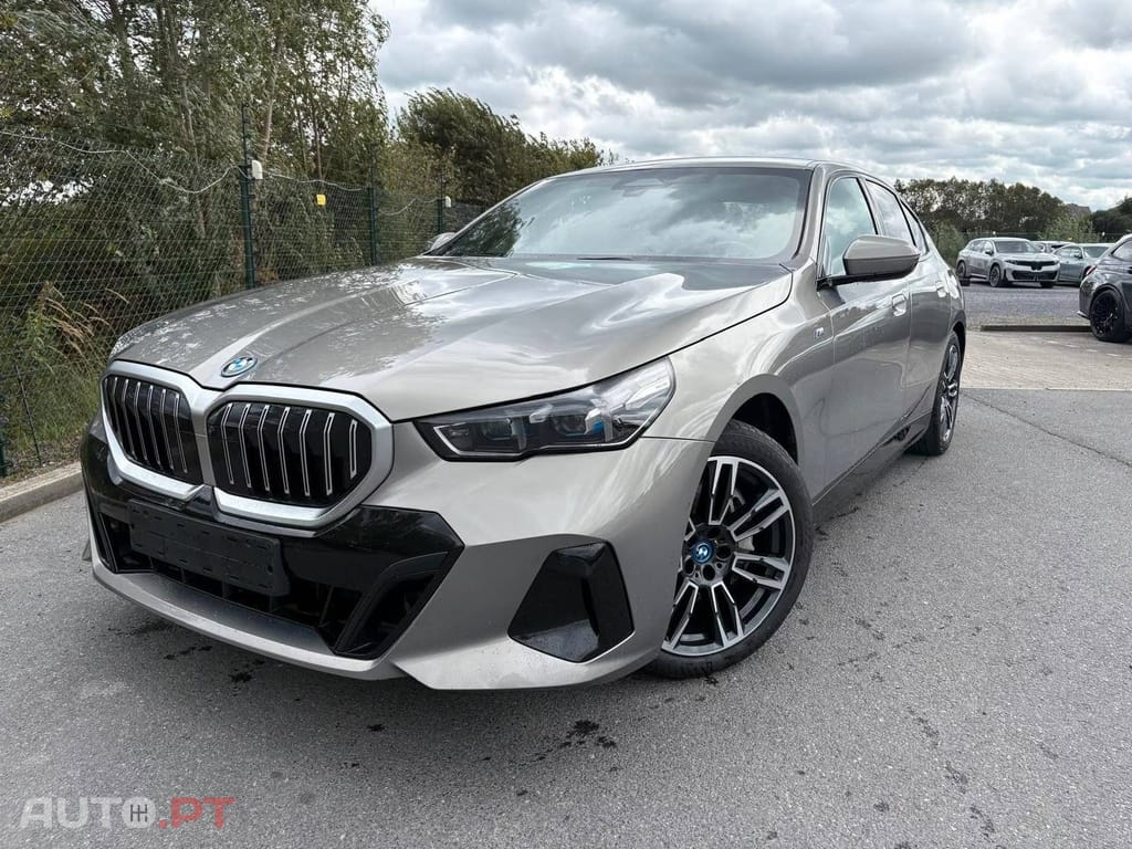 BMW i5 eDrive40
