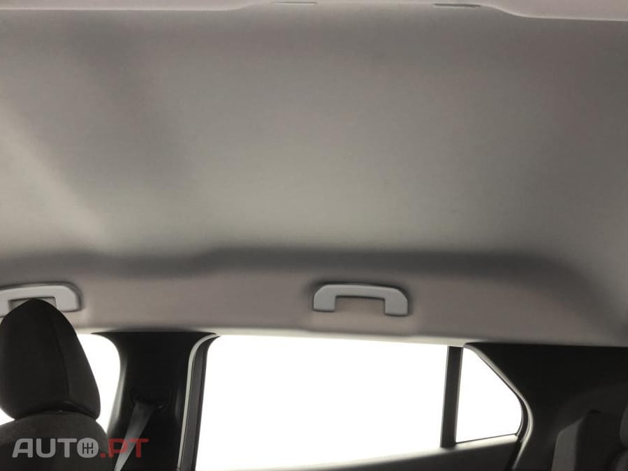 Peugeot 2008 1.2 PureTech Active Pack EAT8