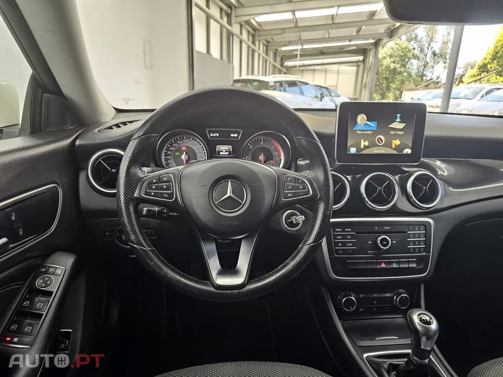 Mercedes-Benz CLA 180 d Urban