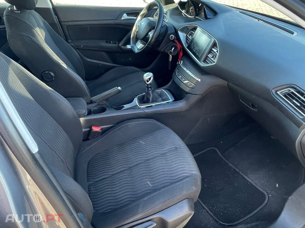 Peugeot 308 SW 1.6 BlueHDi