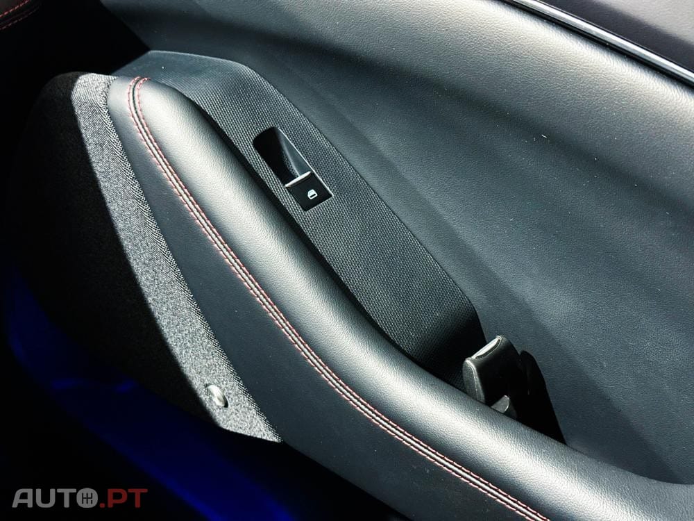 Ford Mustang Mach-E AWD PREMIUM