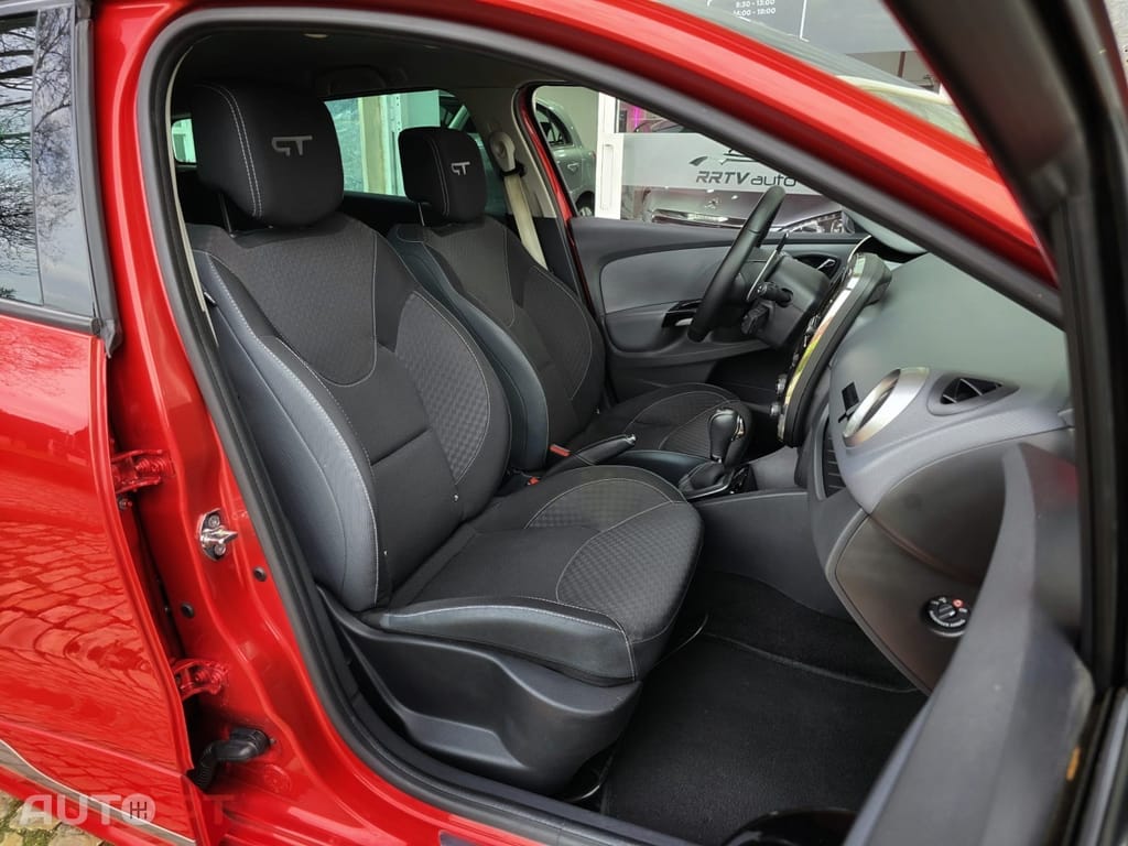 Renault Clio Sport Tourer 1.2 TCE GT EDC