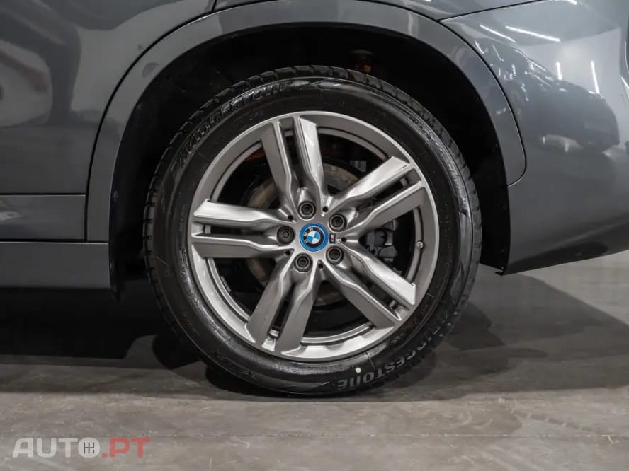 BMW X1 xDrive25e Pack Desportivo M