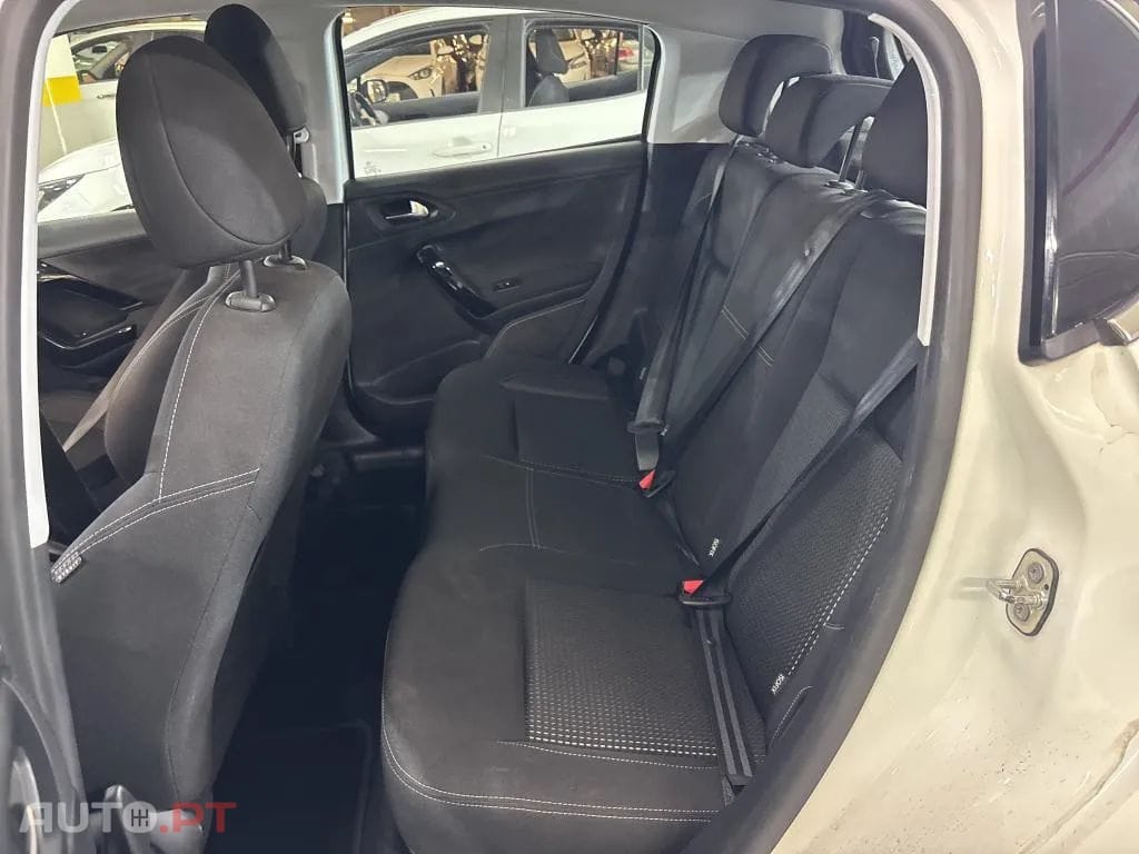 Peugeot 208 1.2 PureTech Allure
