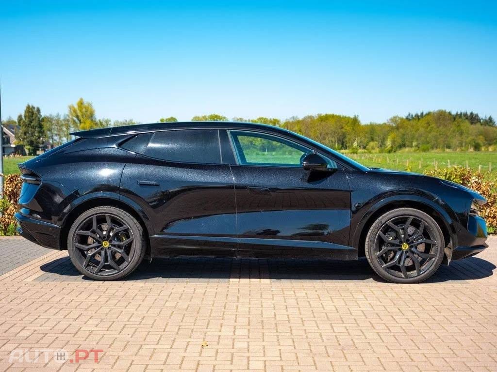 Lotus Eletre EDS 450 4WD Executive