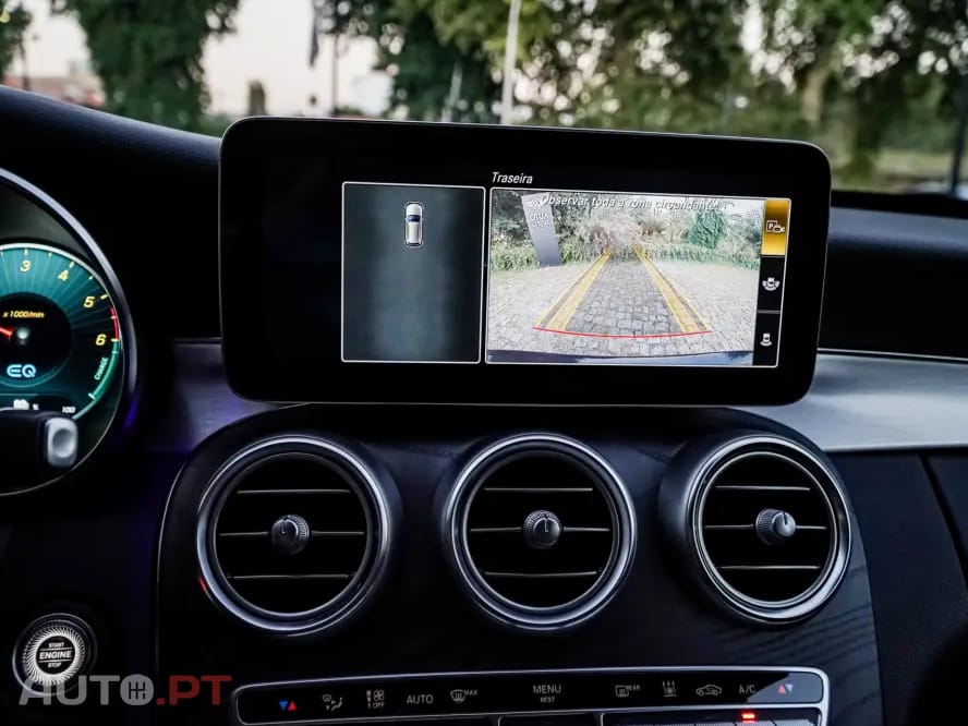 Mercedes-Benz C 300 Outro
