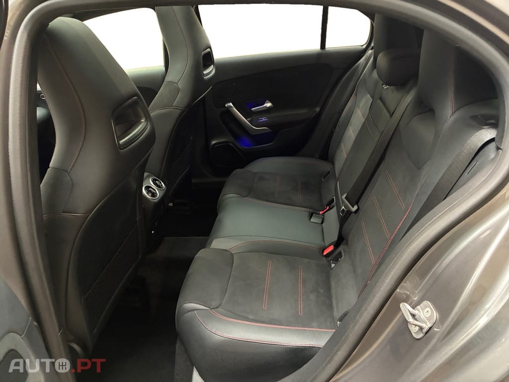 Mercedes-Benz A 250 e AMG Line