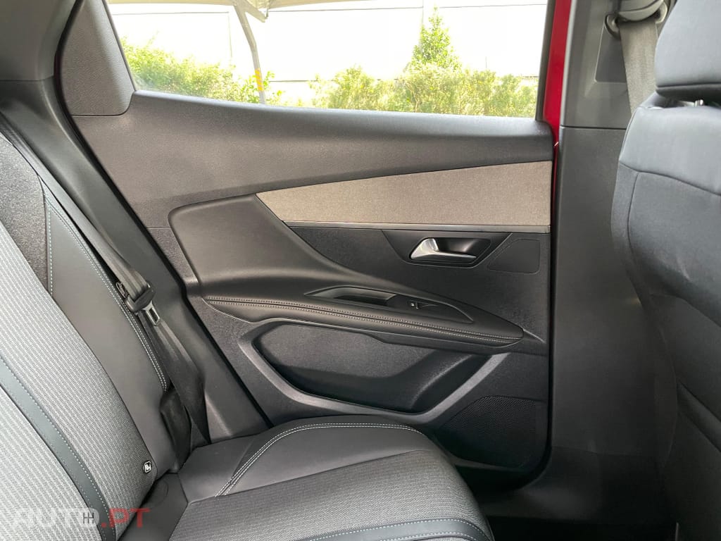 Peugeot 3008 1.2 PureTech GT EAT8
