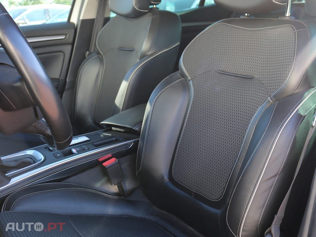 Renault Mégane 1.5 Blue dCi Bose Edition EDC