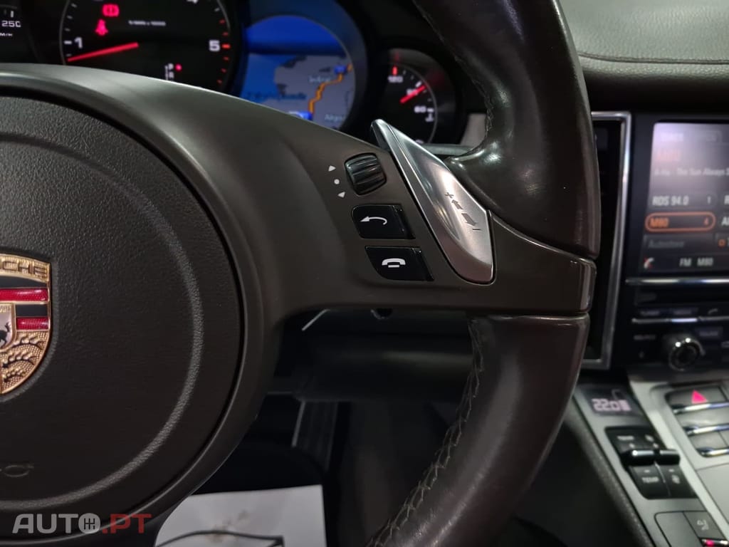 Porsche Panamera 3.0 V6 platinum edition