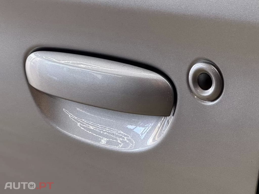 Mitsubishi Space Star 1.2 Intense Connect Edition