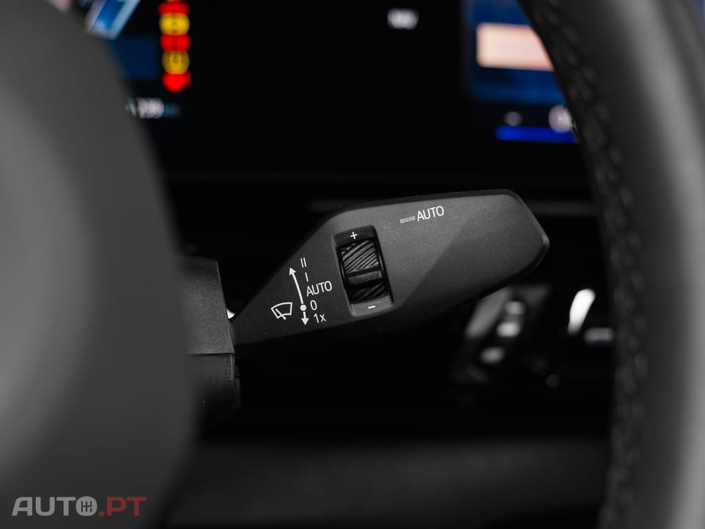 BMW iX2 xDrive30 Pack Desportivo M Pro