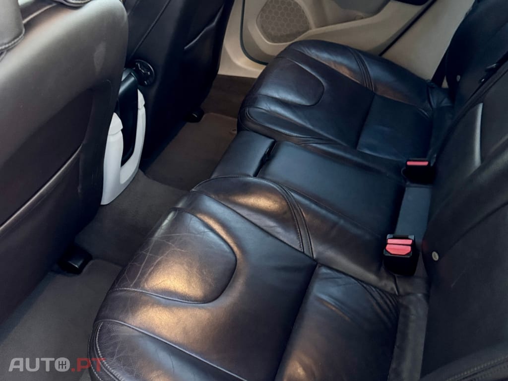 Volvo V40 1.6 D2 R-Design Momentum