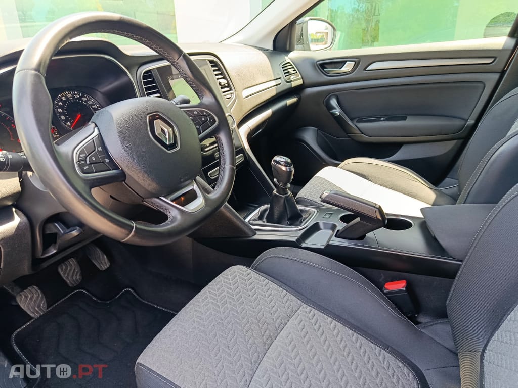 Renault Mégane 1.5 Blue dCi Limited C/PM+Pneu