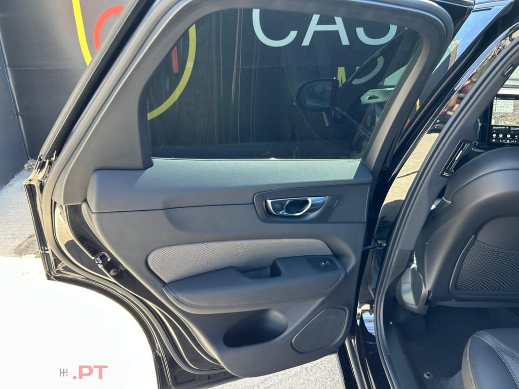 Volvo XC60 2.0 T6 PHEV Black Edition AWD