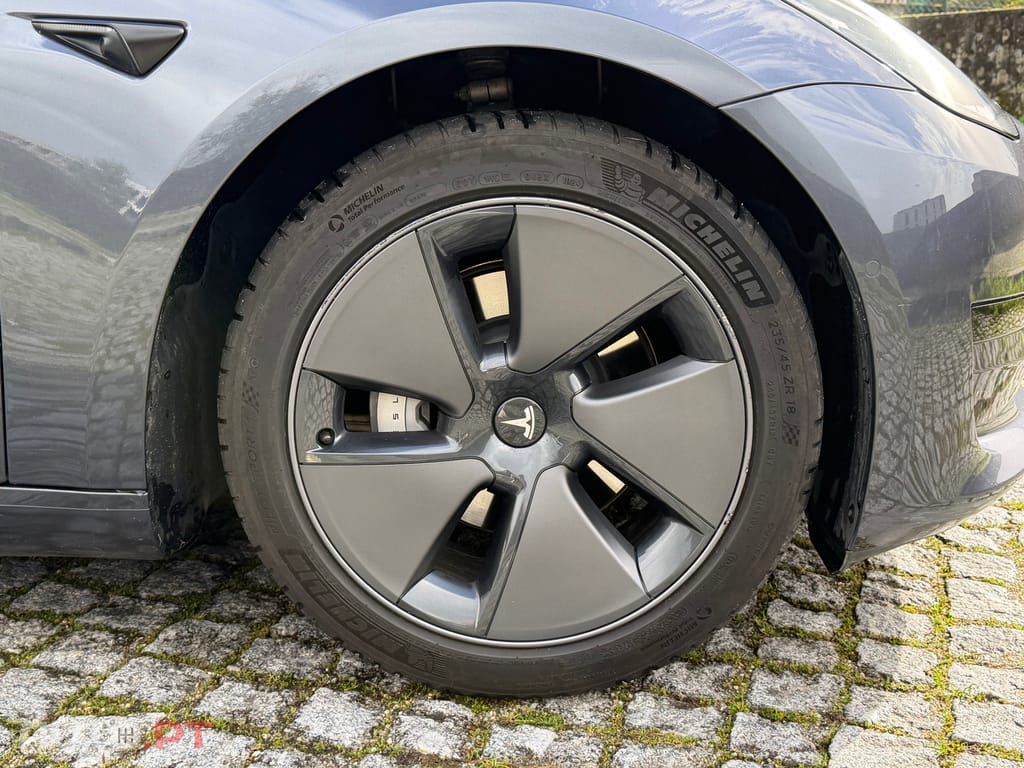 Tesla Model 3 Standard Range Plus RWD