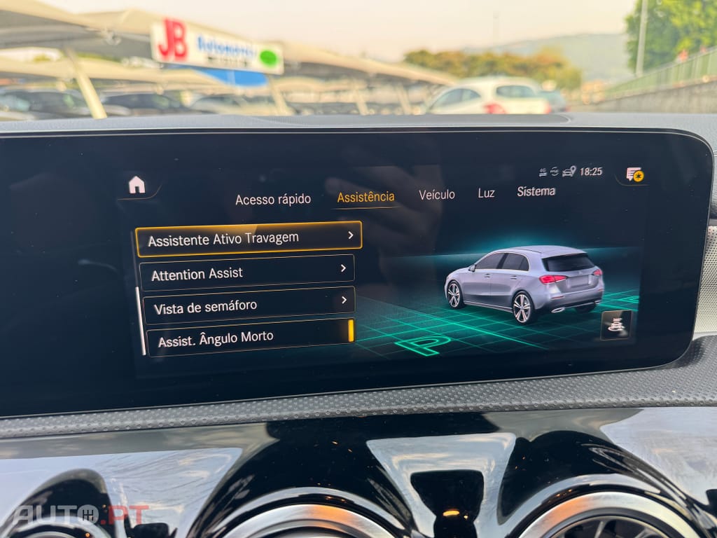 Mercedes-Benz A 250 e AMG Line
