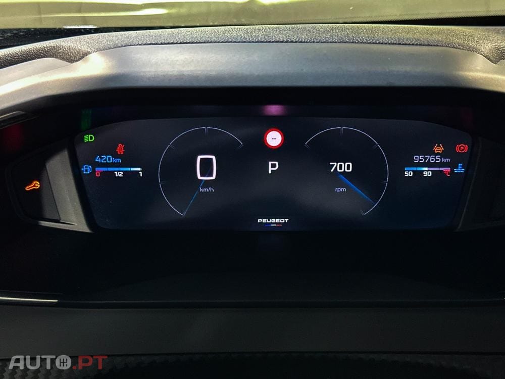 Peugeot 2008 1.2 PureTech Allure EAT8