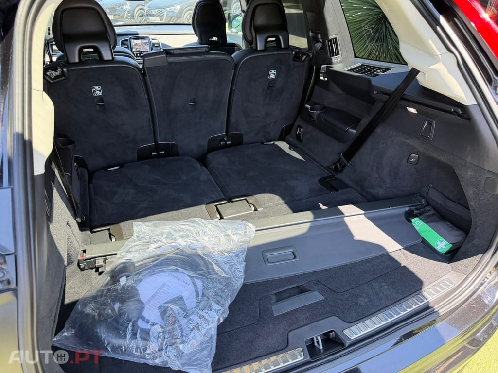 Volvo XC90 2.0 T8 PHEV Ultimate Dark AWD