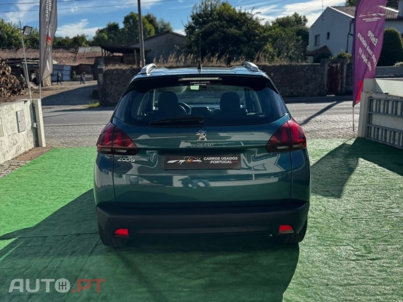 Peugeot 2008 1.2 PureTech Style