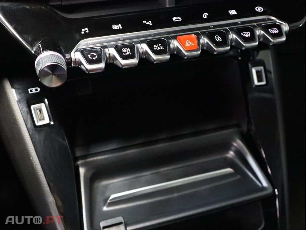 Peugeot 208 Allure Versão Eléctrica