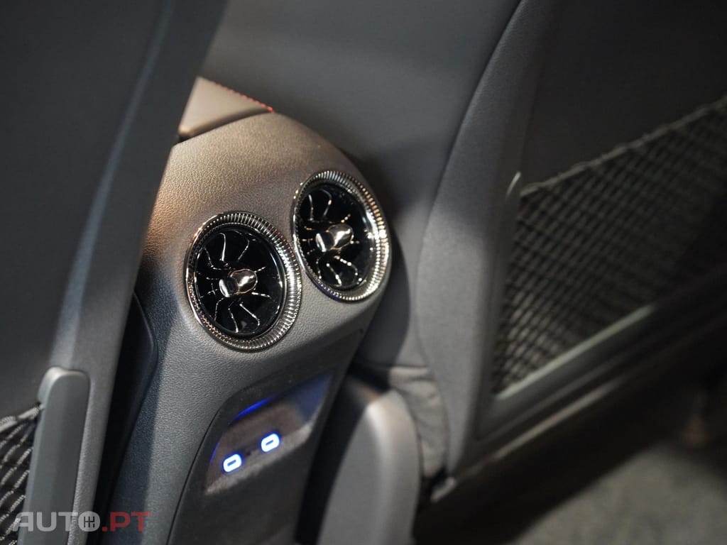 Mercedes-Benz CLA 250 com tecnologia EQ