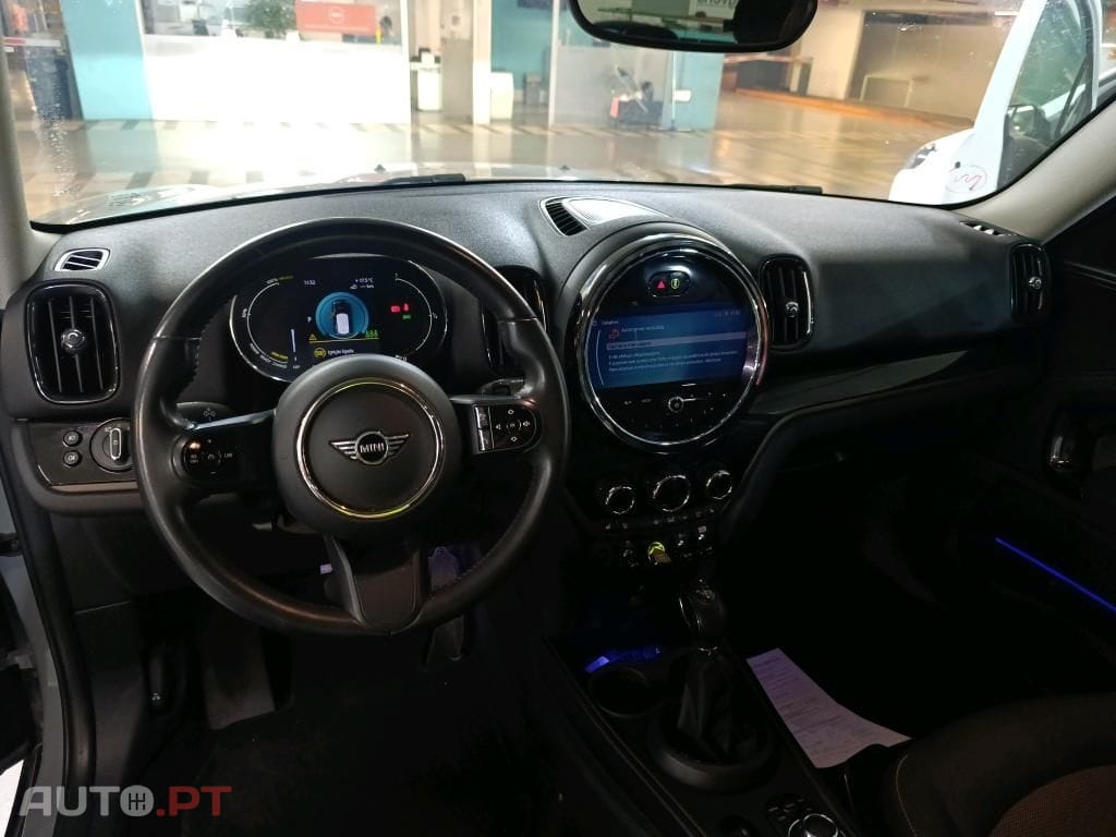 MINI Countryman Cooper SE Premium Essential Auto